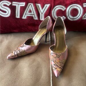 Aldo Pink and Gold Patterned Heels